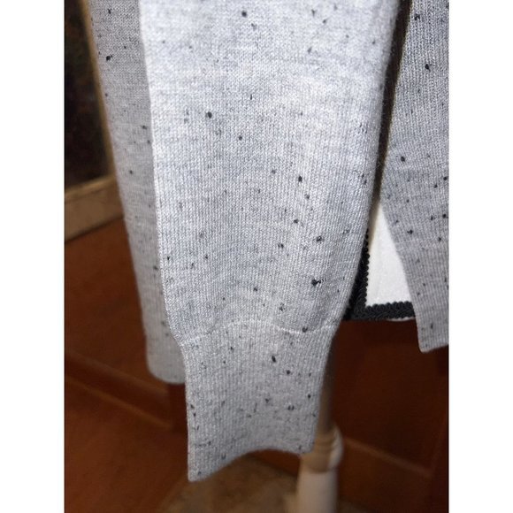 Loft Grey Speckled V Neck Tunic — Medium - Picture 11 of 13